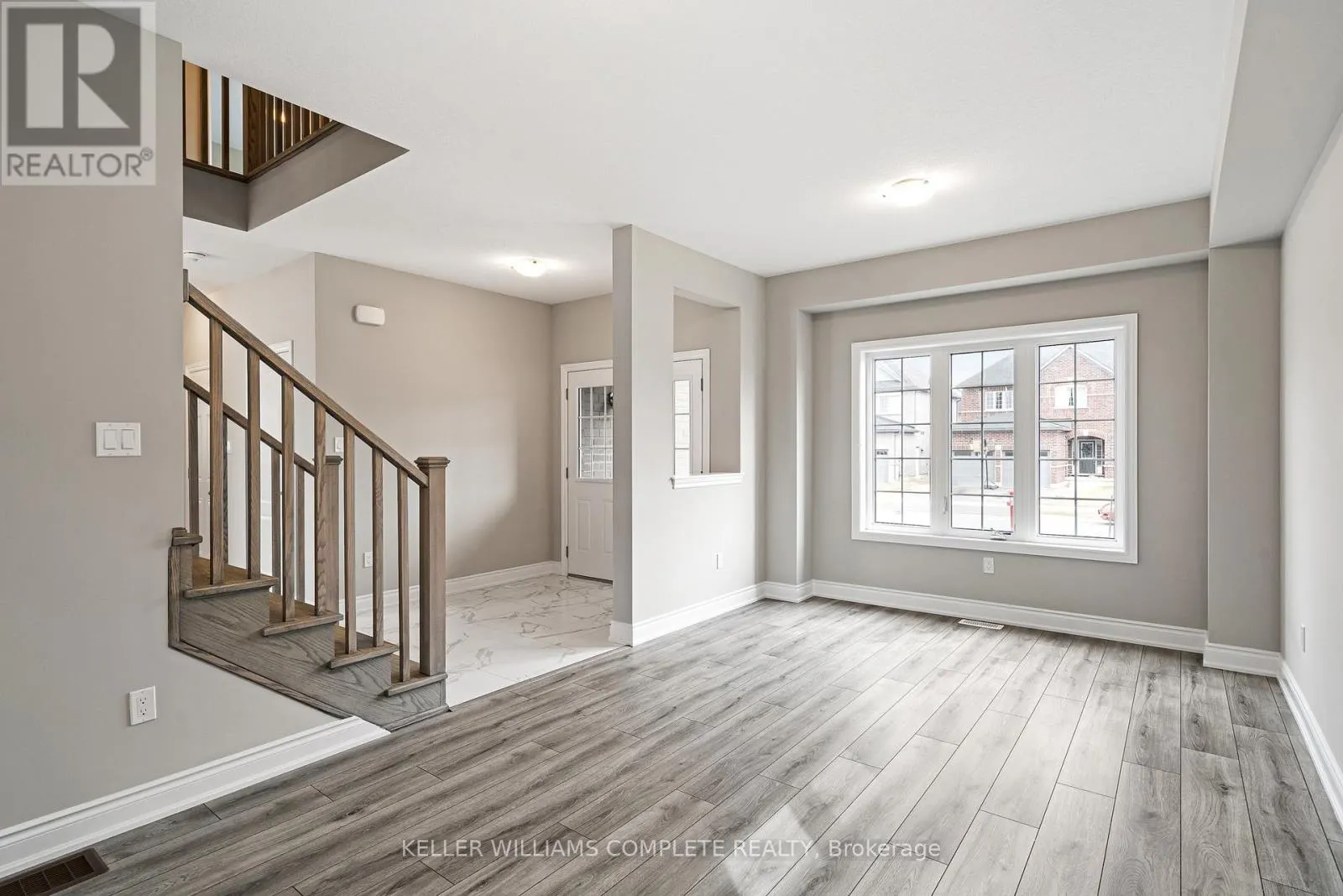 15 VENTURE WAY