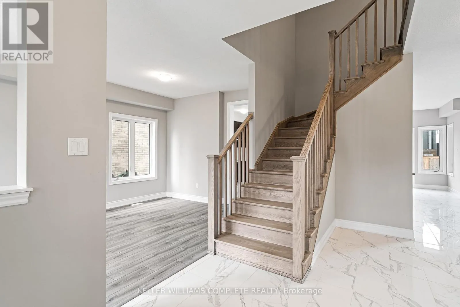 15 VENTURE WAY