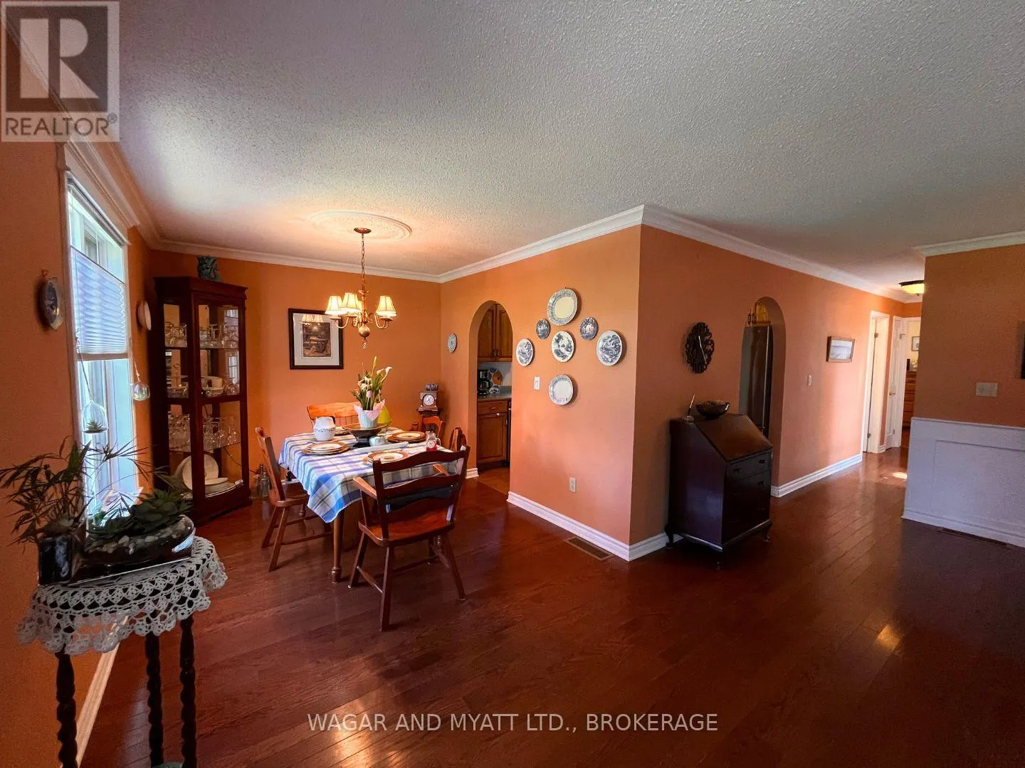 63 SOUTHWOOD CRESCENT N