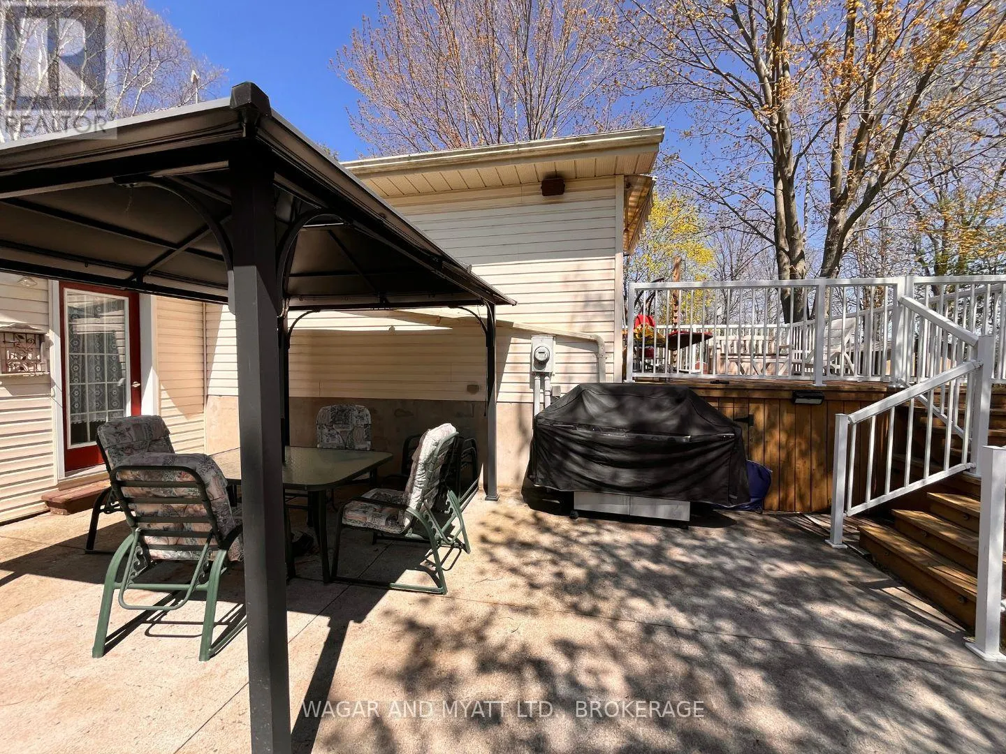 63 SOUTHWOOD CRESCENT N