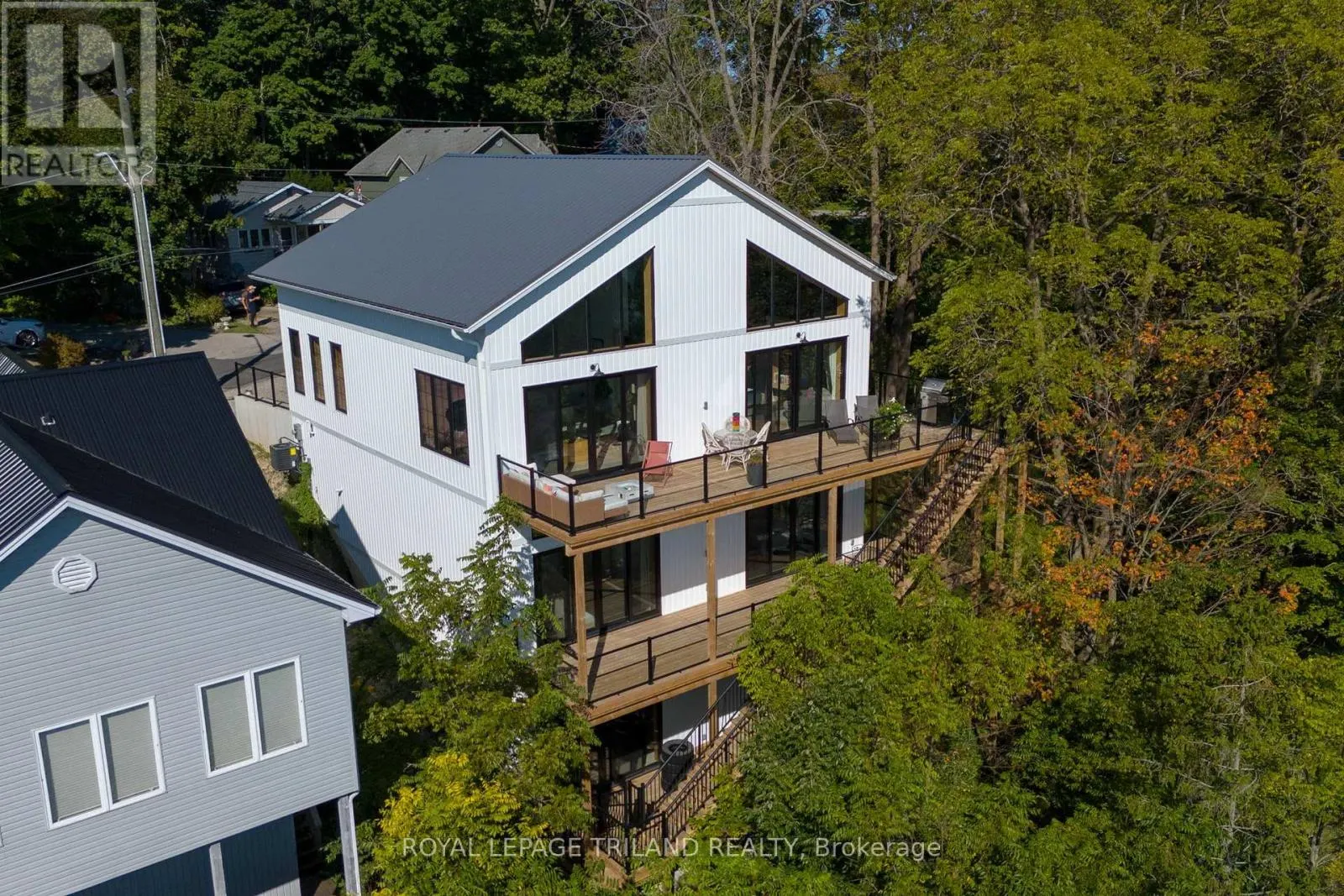 164 BRAYSIDE STREET