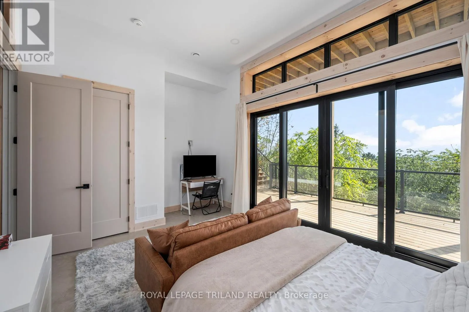 164 BRAYSIDE STREET