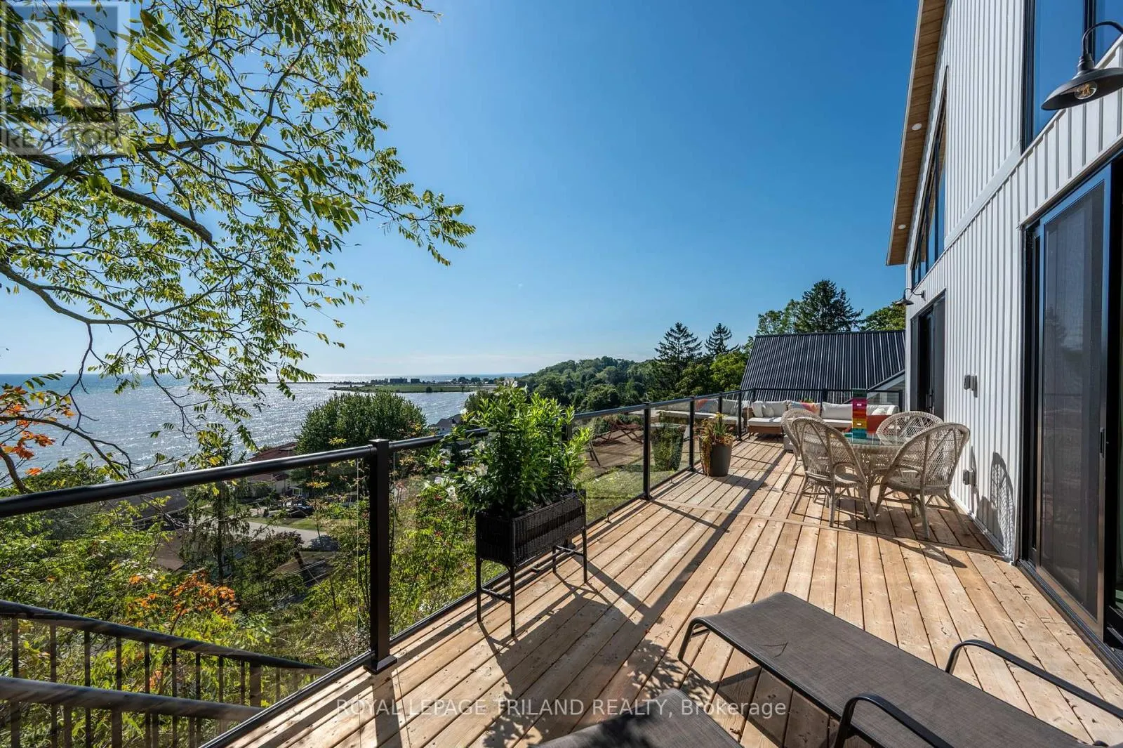164 BRAYSIDE STREET