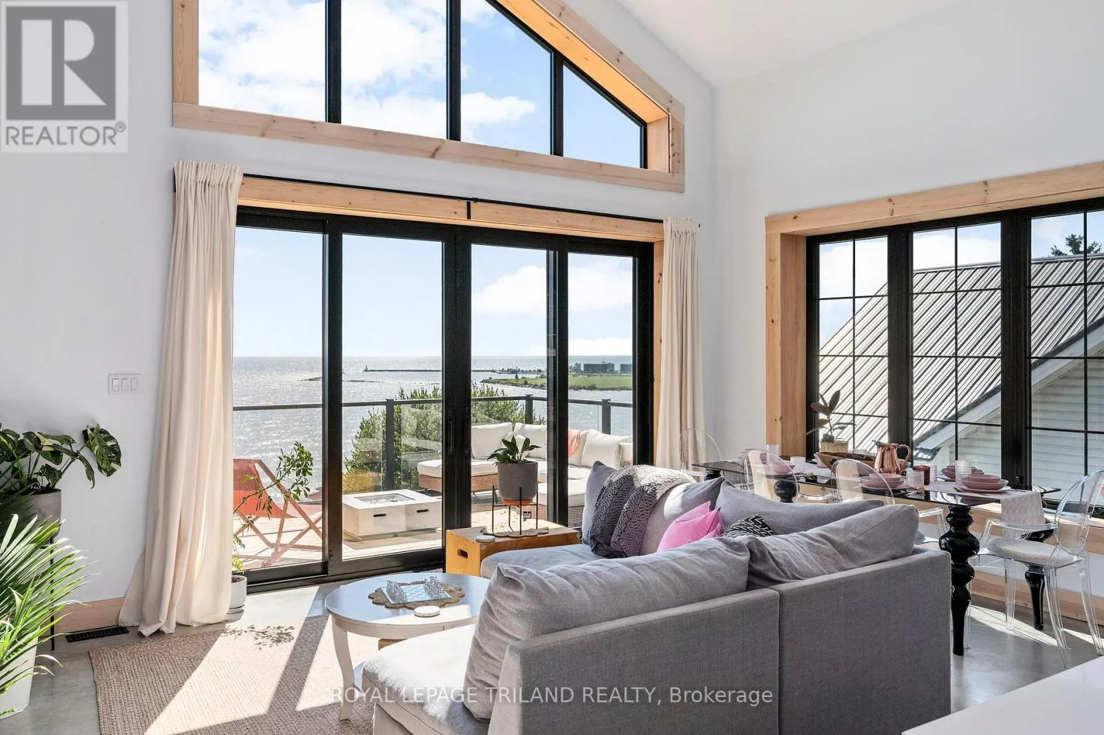 164 BRAYSIDE STREET