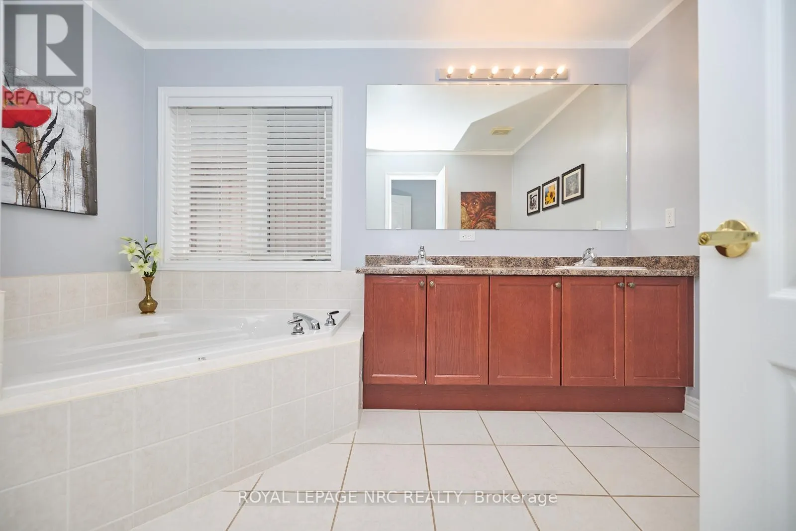 4 ALEX GRANT PLACE