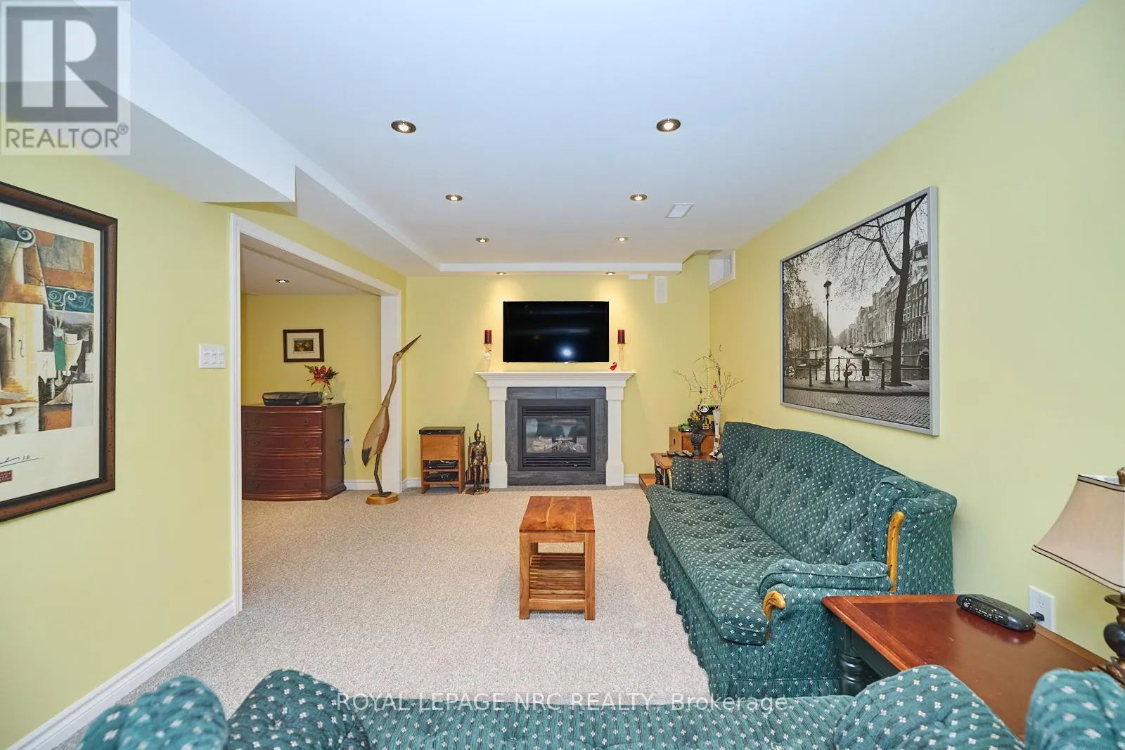 4 ALEX GRANT PLACE