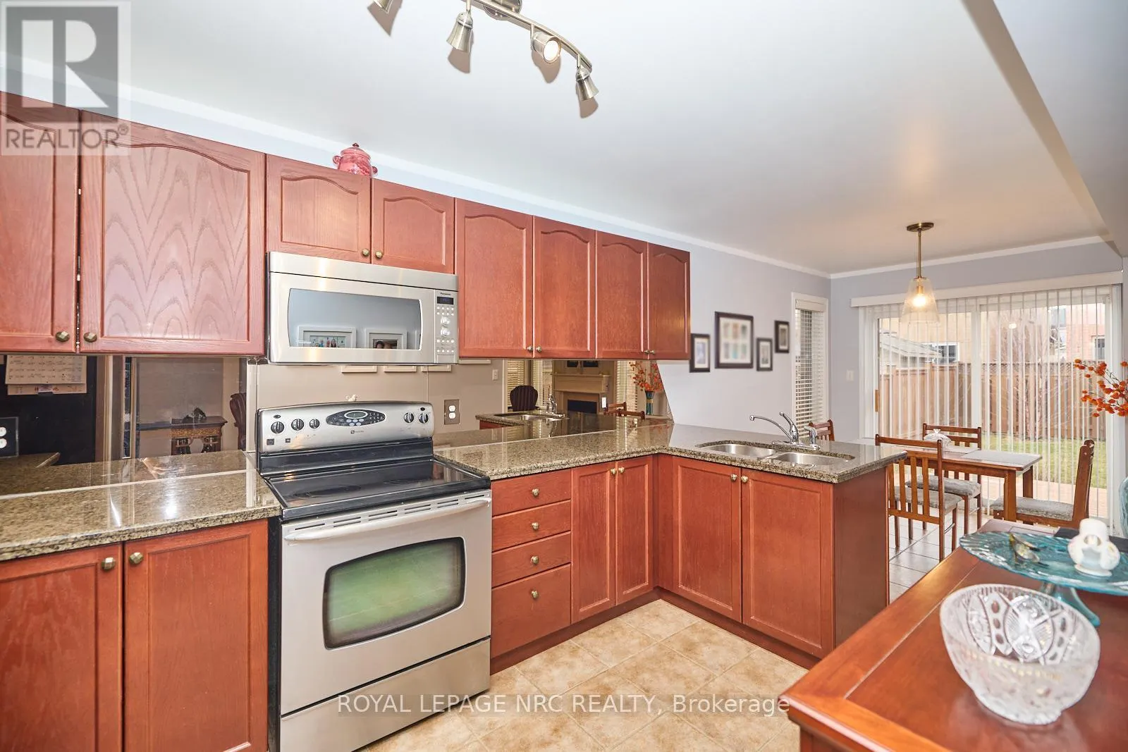 4 ALEX GRANT PLACE