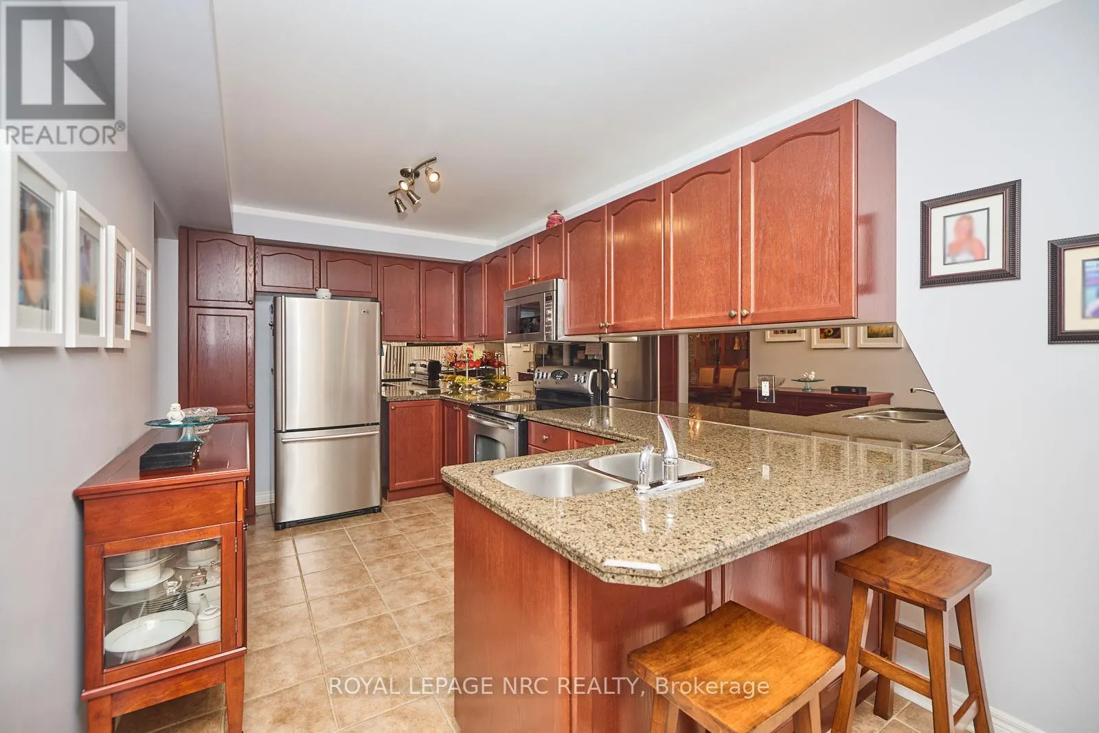 4 ALEX GRANT PLACE