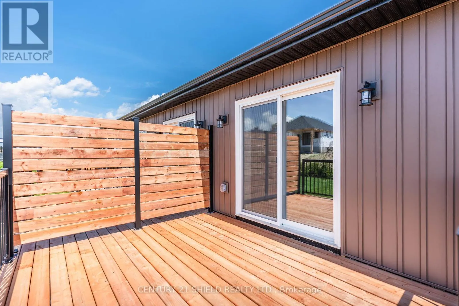 4 ERINDALE LANE