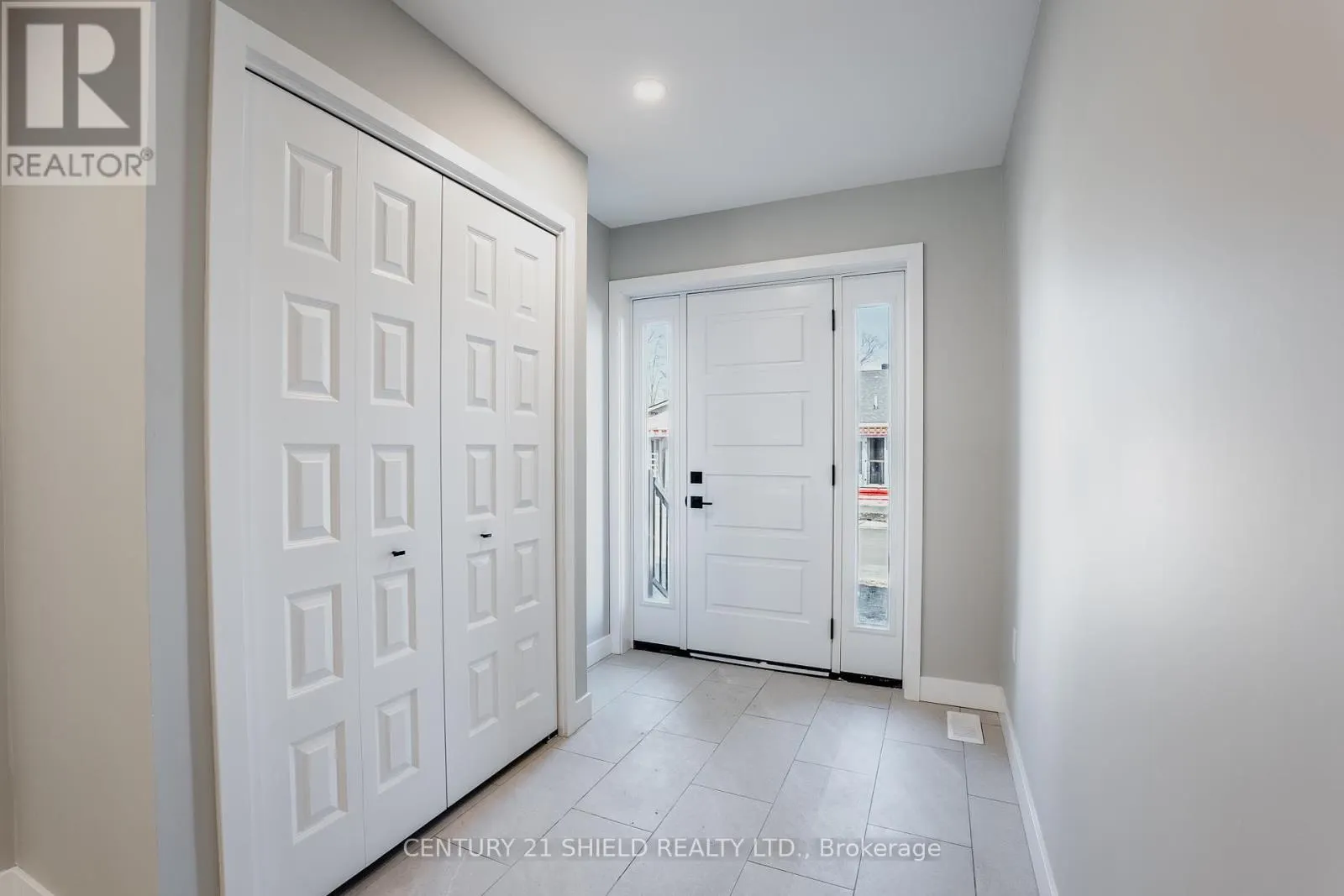 4 ERINDALE LANE