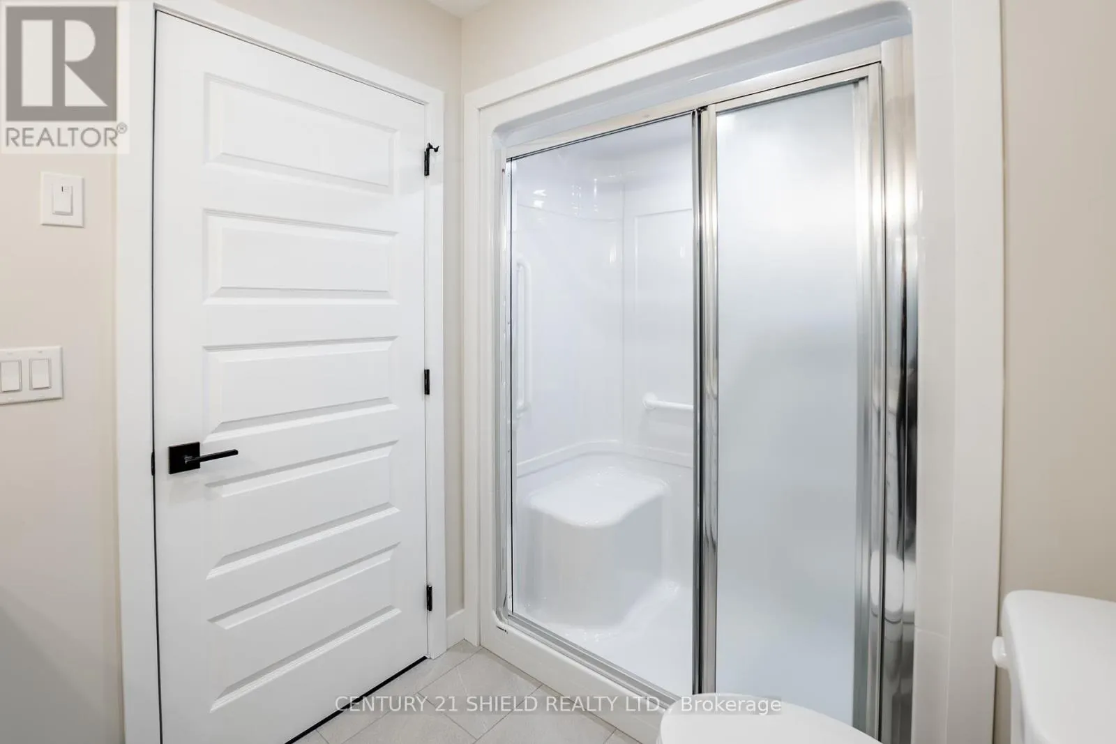 4 ERINDALE LANE