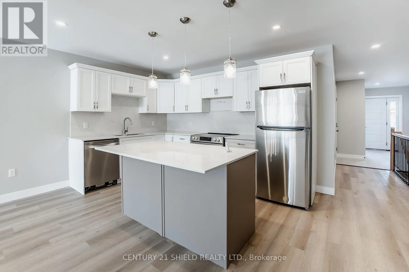 4 ERINDALE LANE
