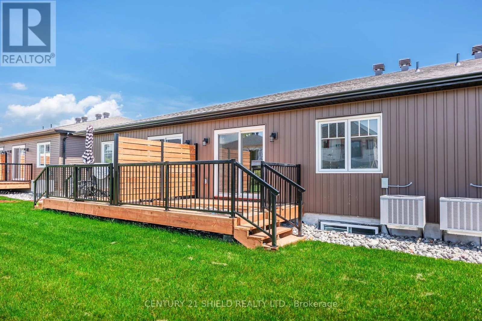 6 ERINDALE LANE