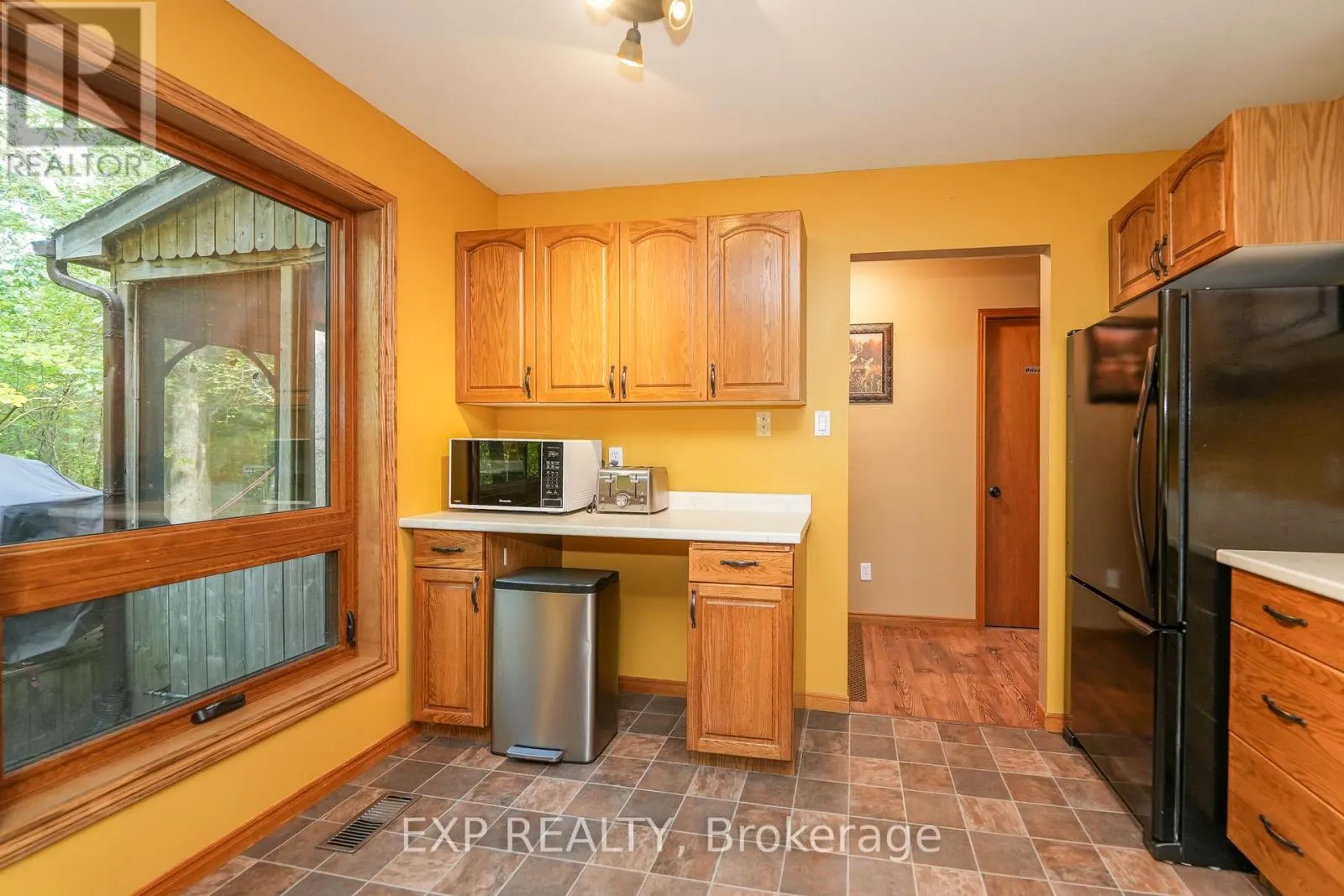 10207 PINETREE DRIVE