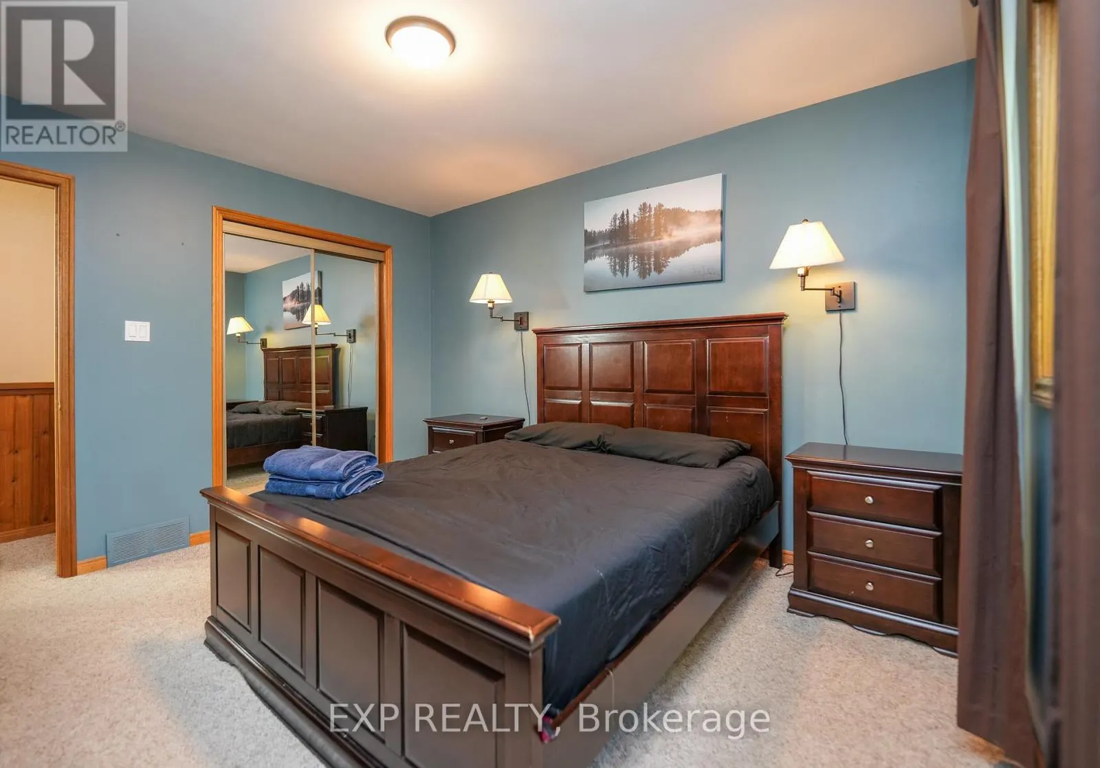 10207 PINETREE DRIVE