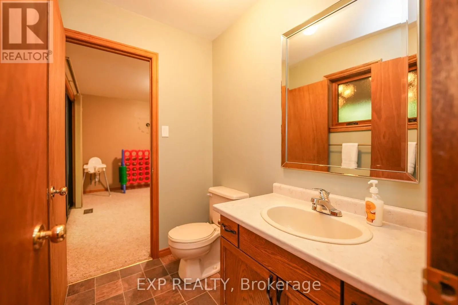 10207 PINETREE DRIVE