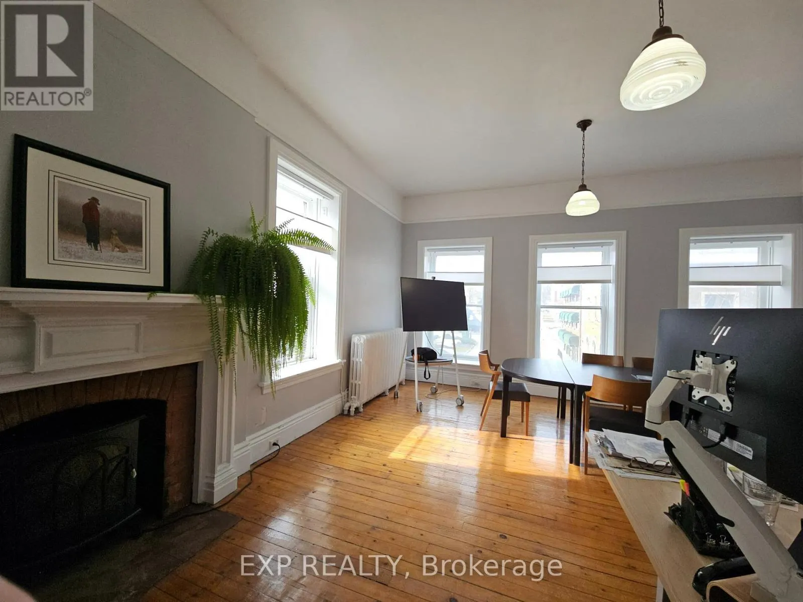 3RD FLOOR - 43 KING STREET W
