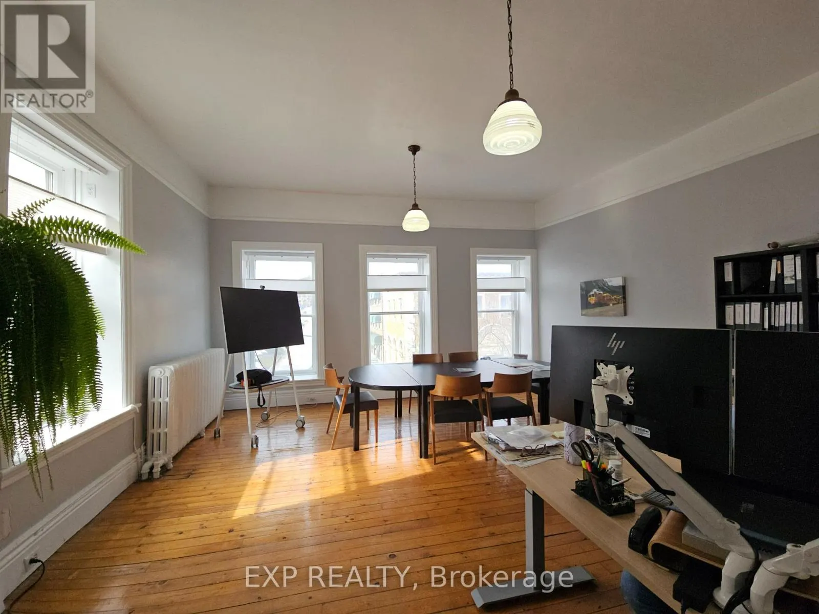 3RD FLOOR - 43 KING STREET W