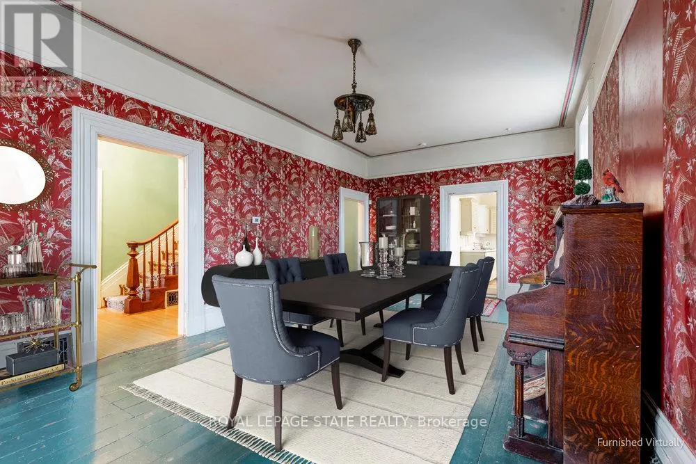 340 DUNDAS STREET E