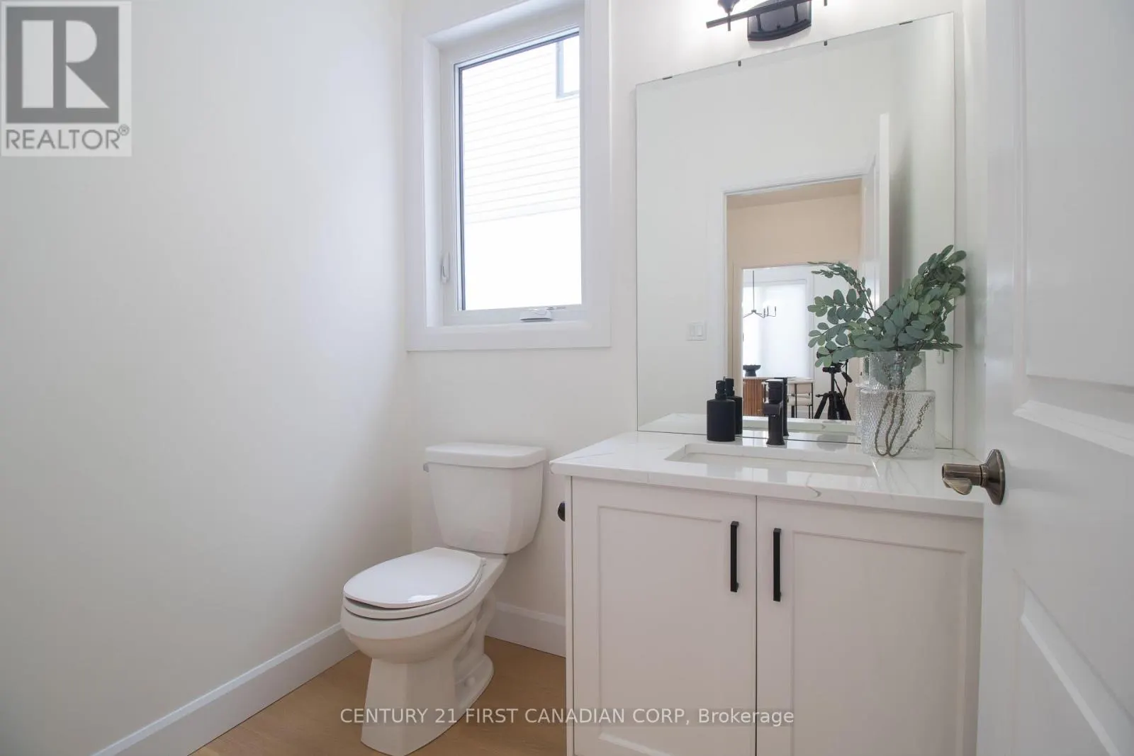 1378 SHIELDS PLACE