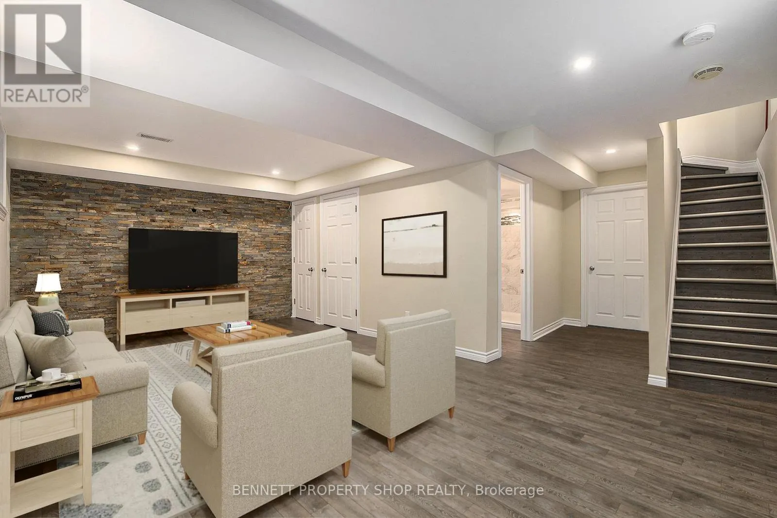 107 BANDELIER WAY