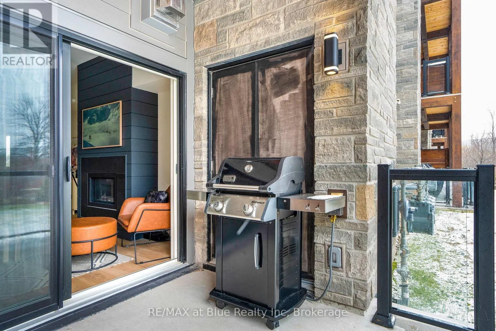 105 - 12 BEAUSOLEIL LANE, #105