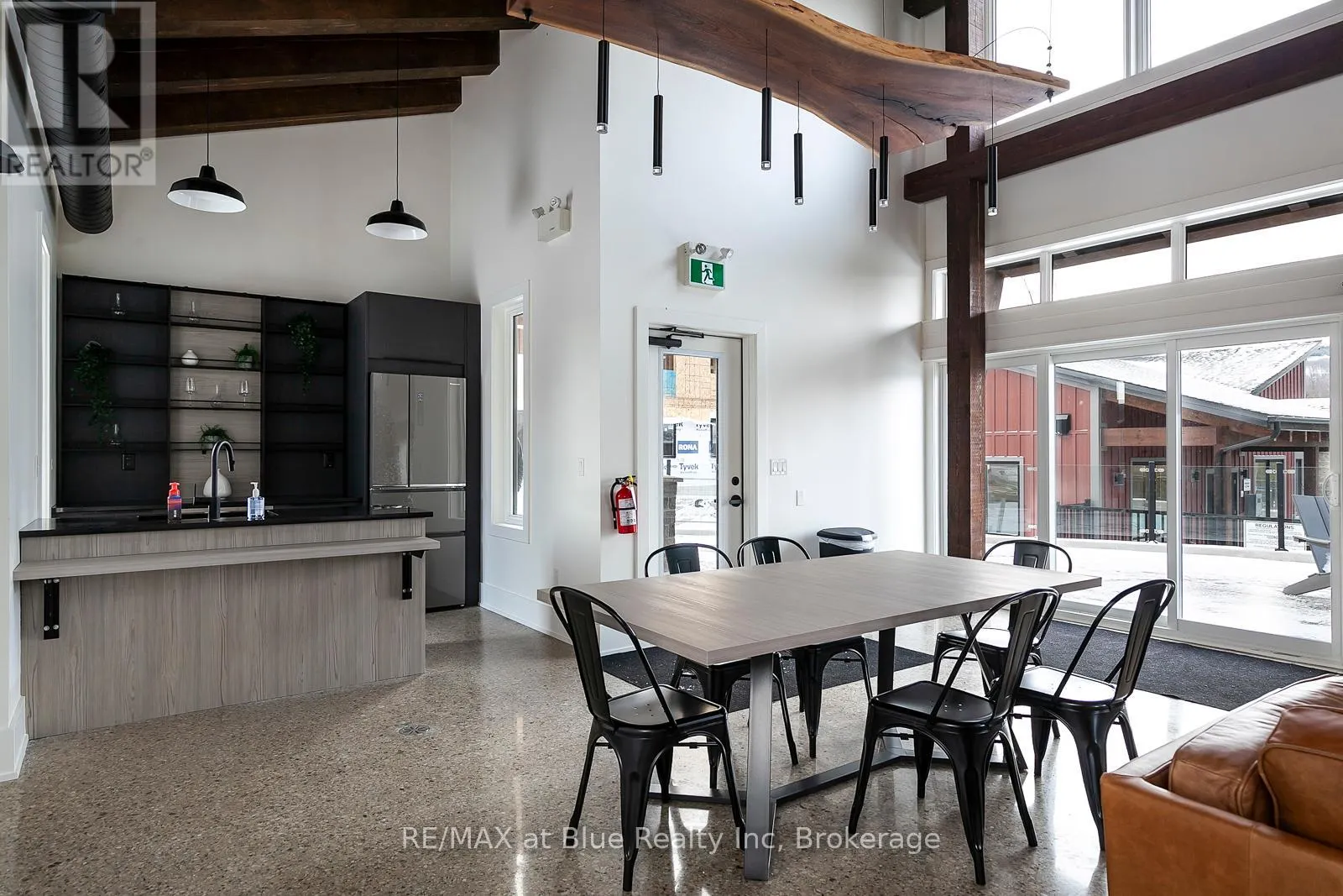 105 - 12 BEAUSOLEIL LANE, #105