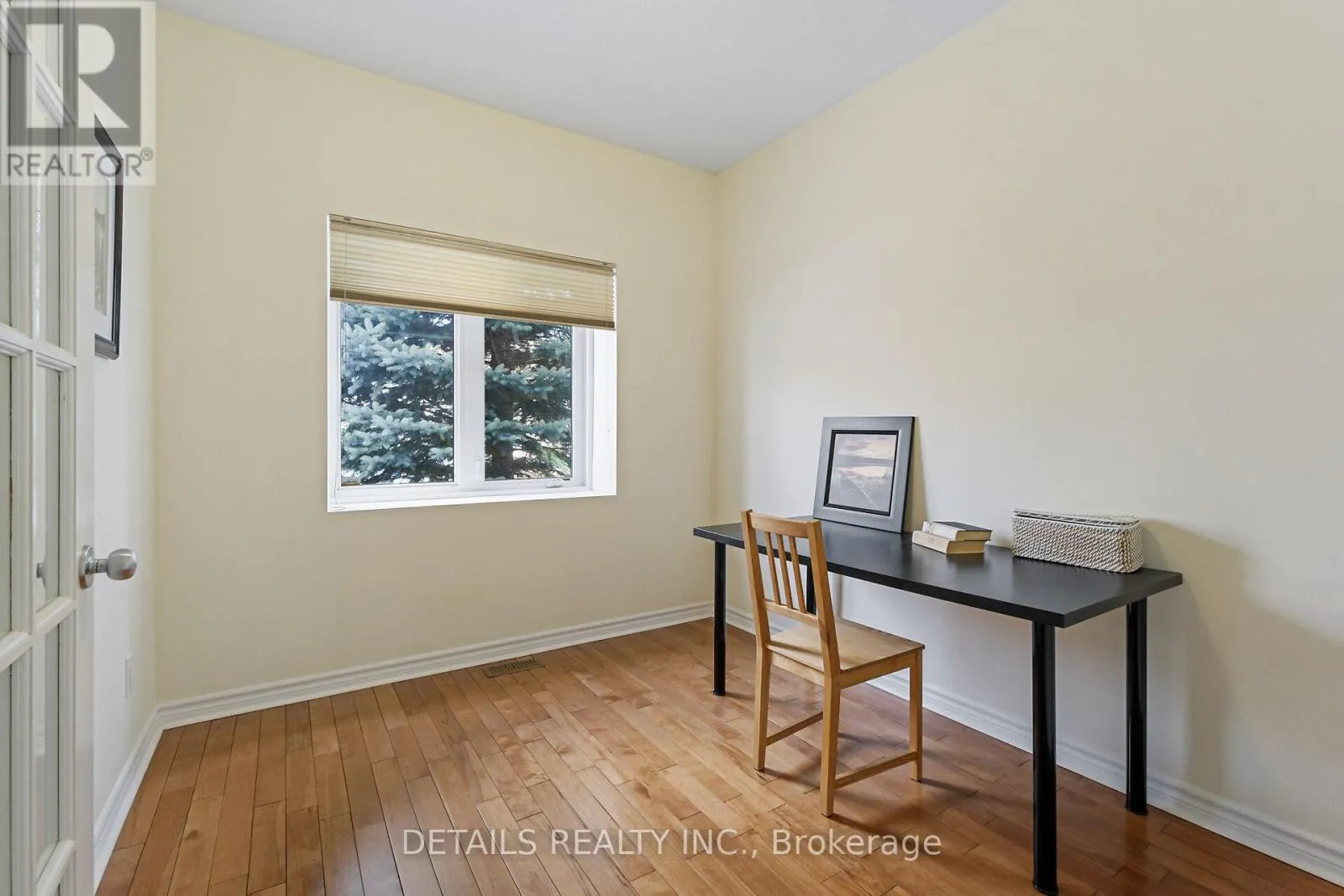 404 ABBEYDALE CIRCLE