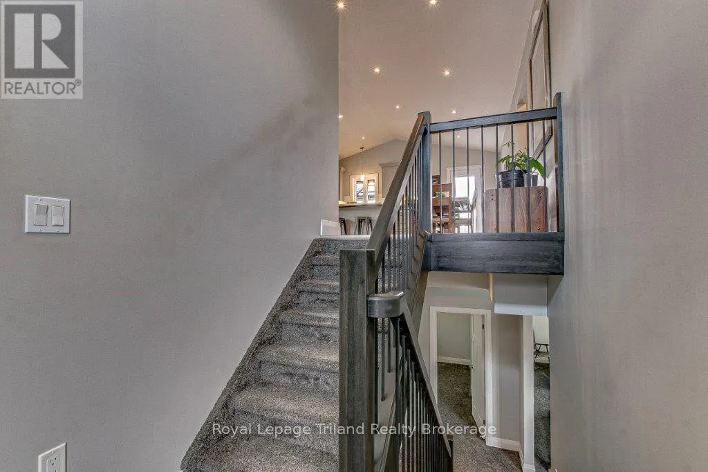 62 BROWN STREET