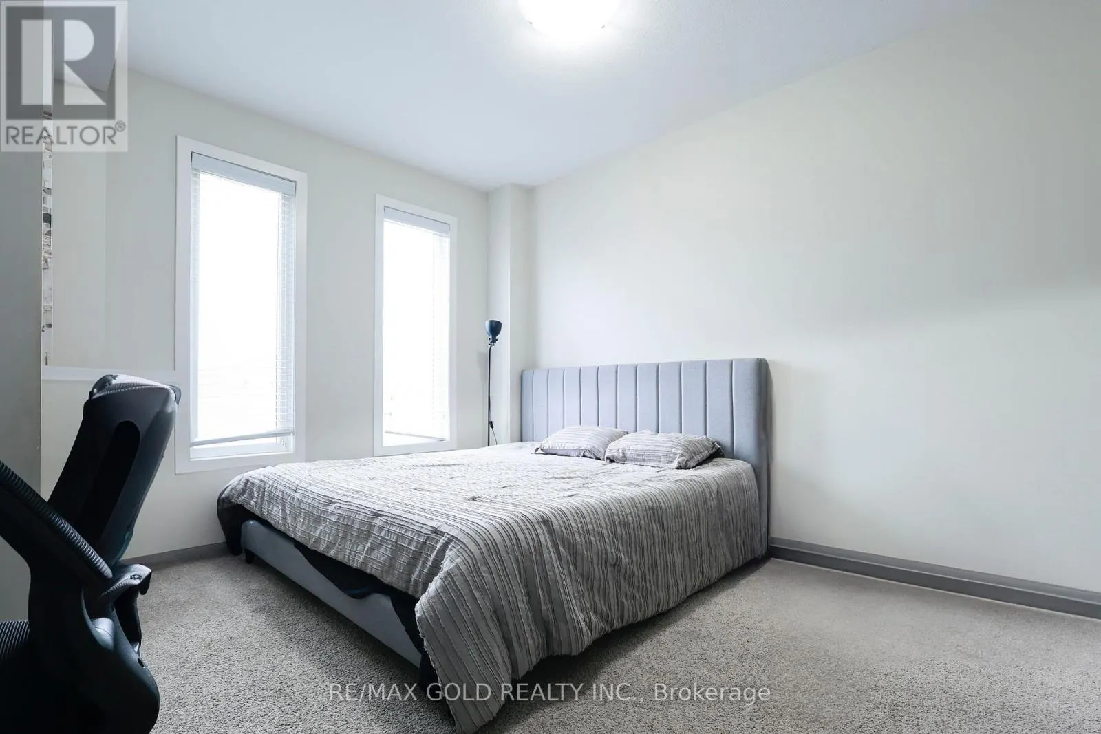 888 WEST VILLAGE SQUARE