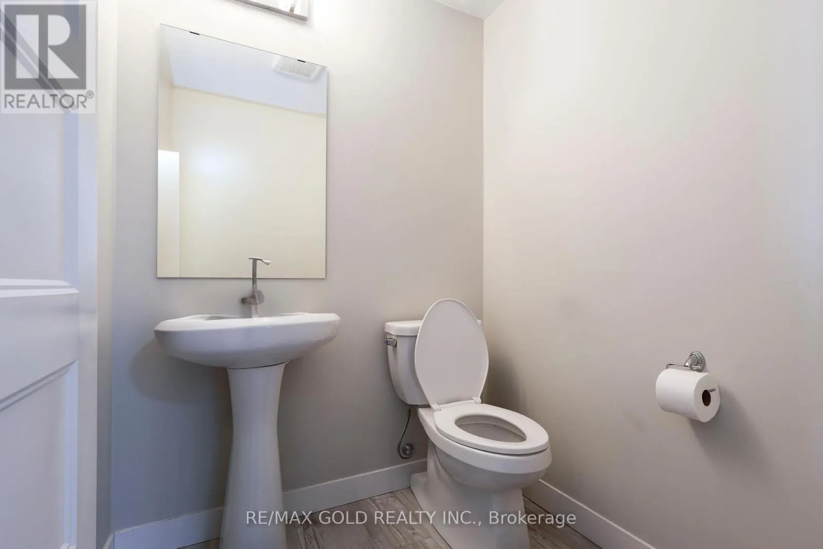 888 WEST VILLAGE SQUARE