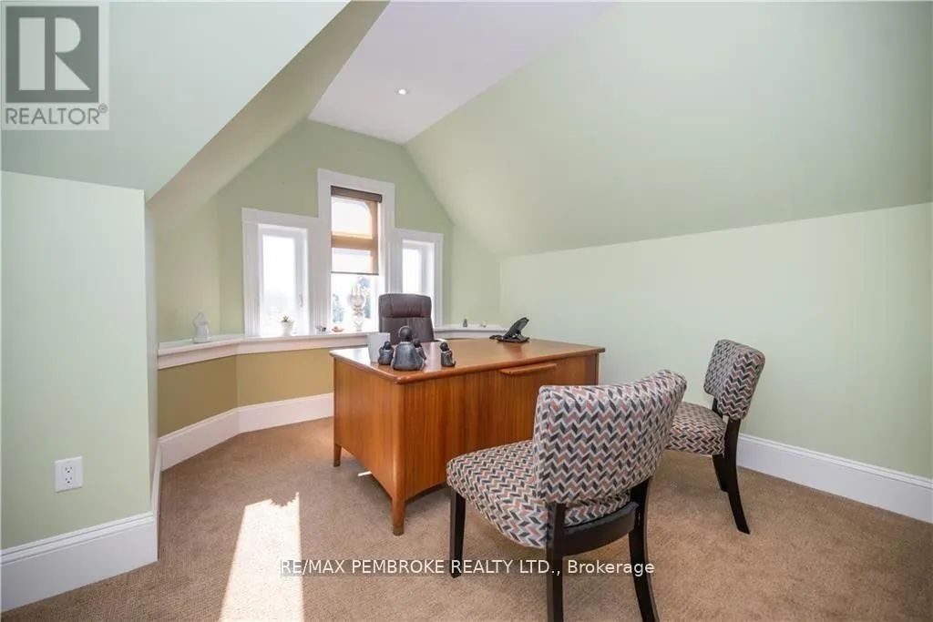 464 PEMBROKE STREET W