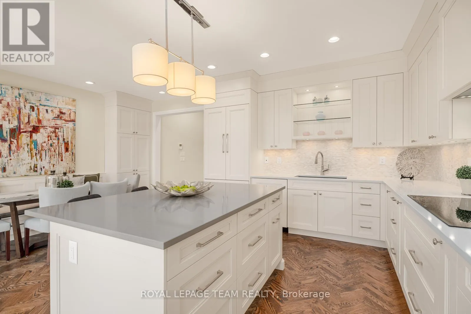 160 DUFFERIN ROAD