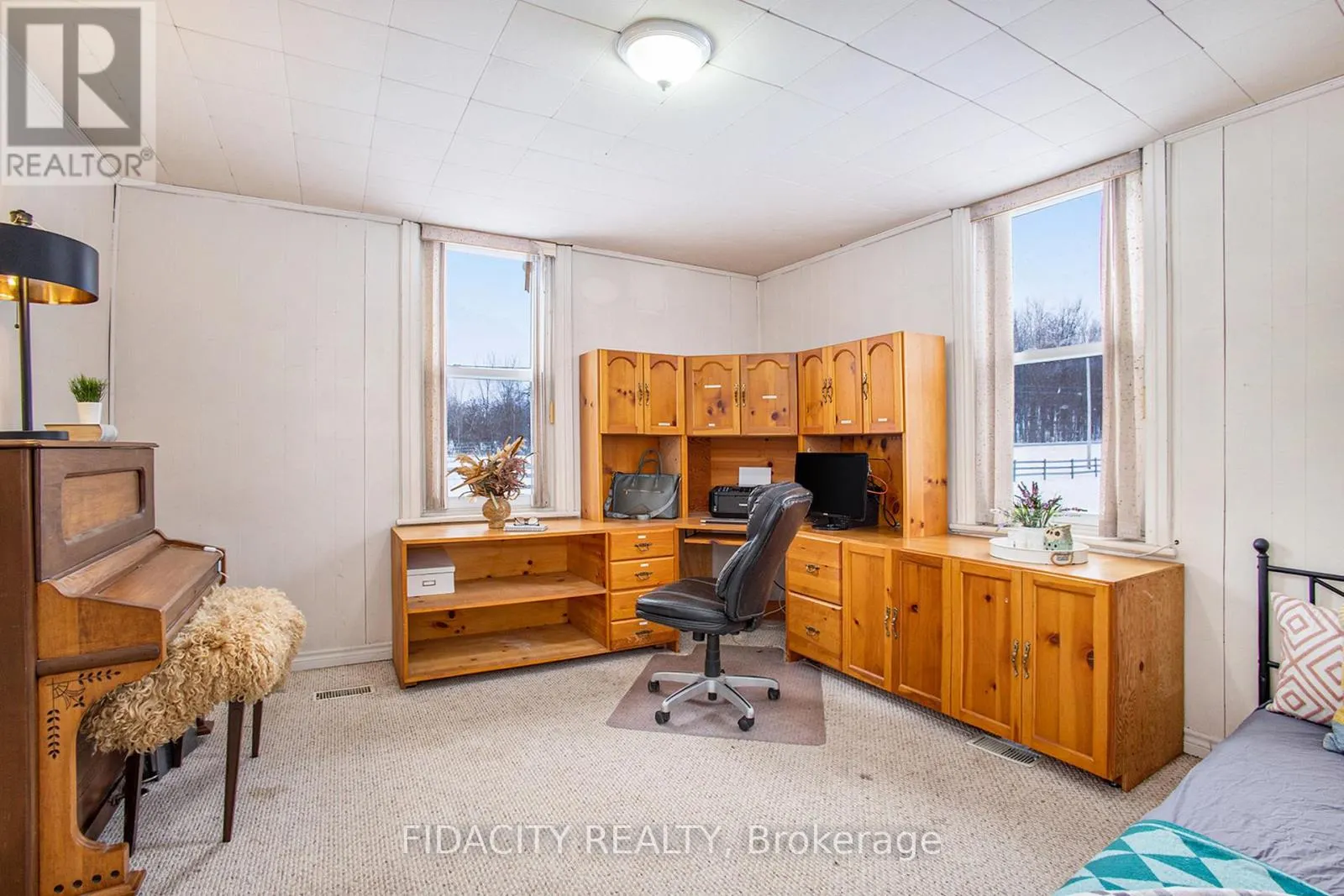5046 CARP ROAD