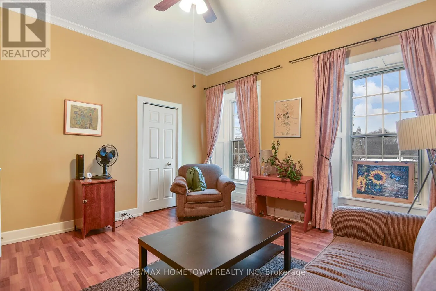 64 KING STREET E
