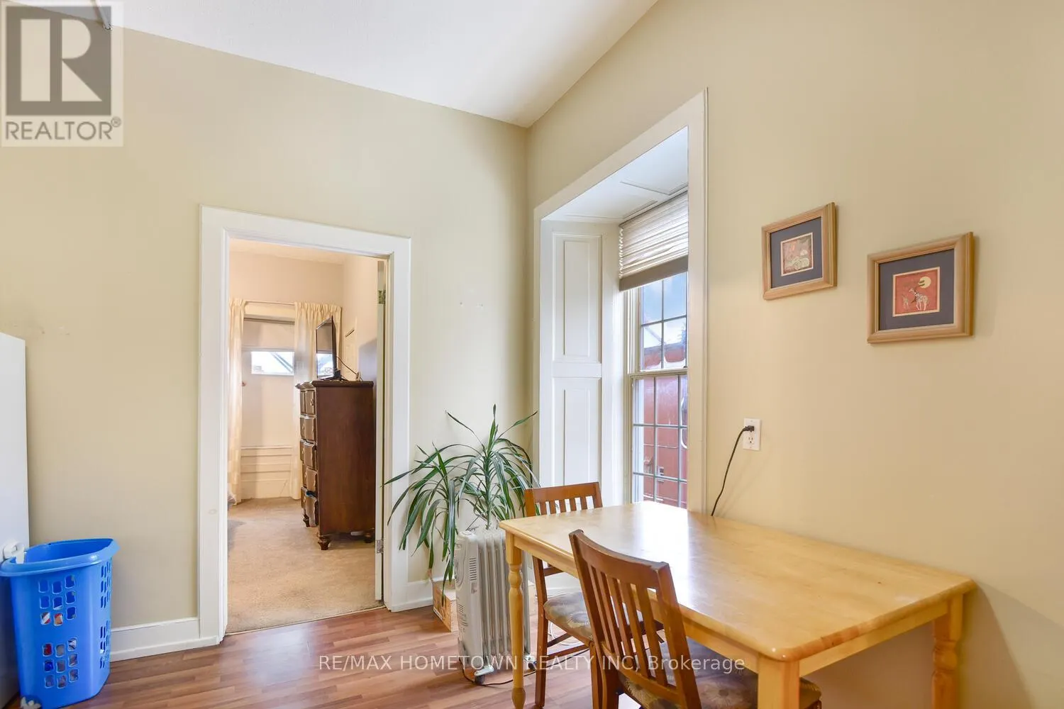 64 KING STREET E