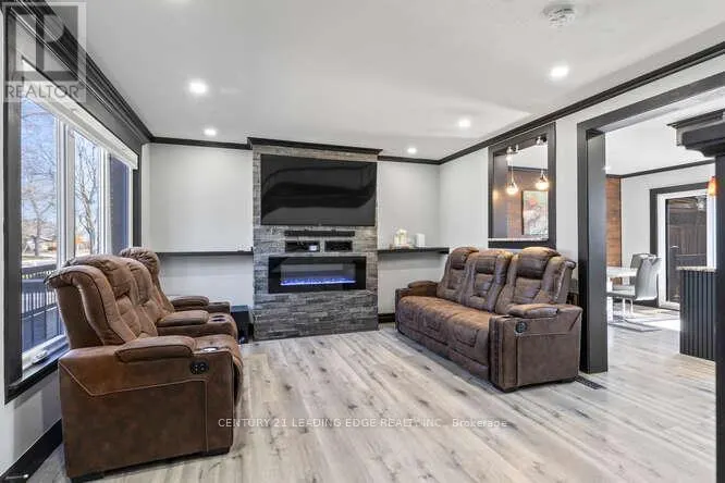 79 BRECKENRIDGE CRESCENT
