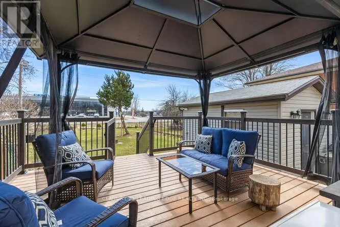 79 BRECKENRIDGE CRESCENT