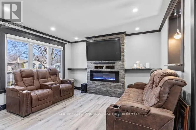 79 BRECKENRIDGE CRESCENT