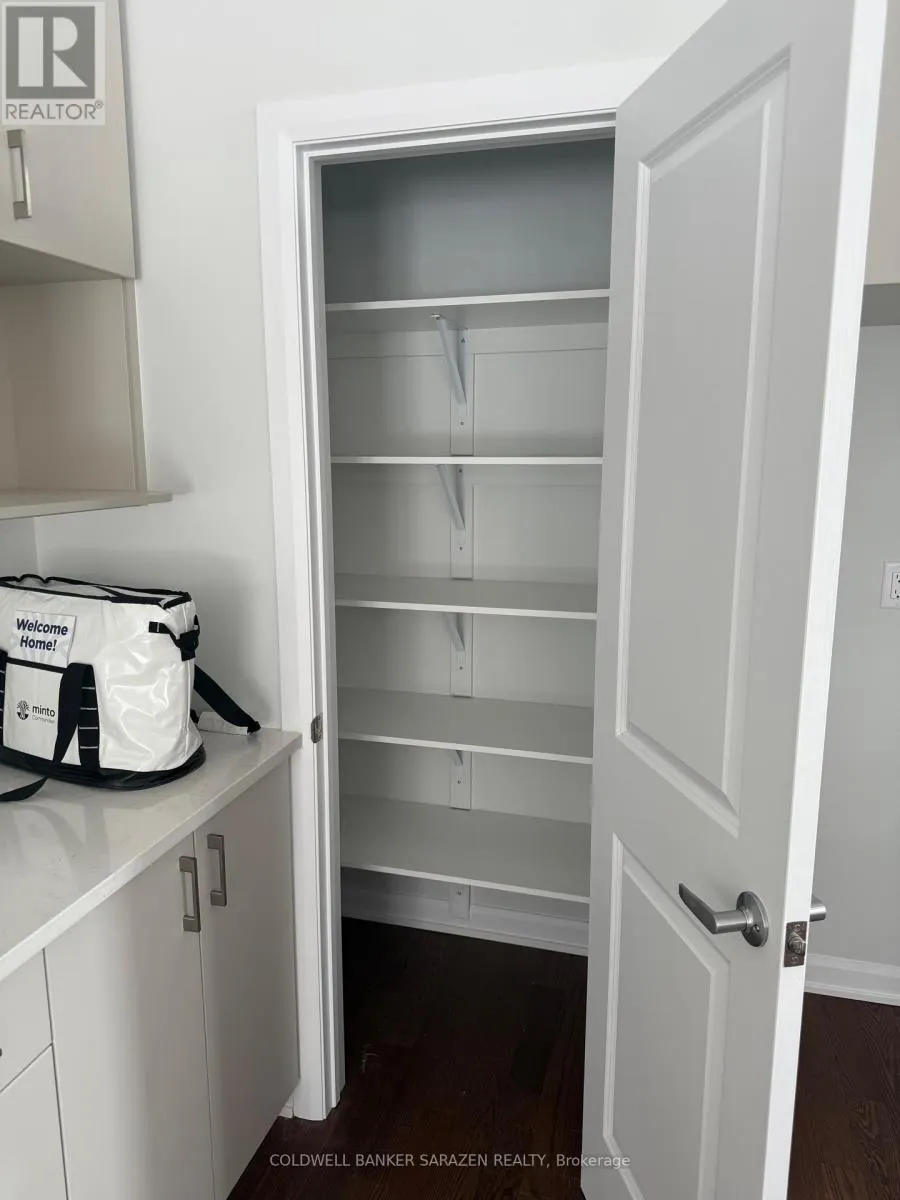 731 FAIRLINE ROW N