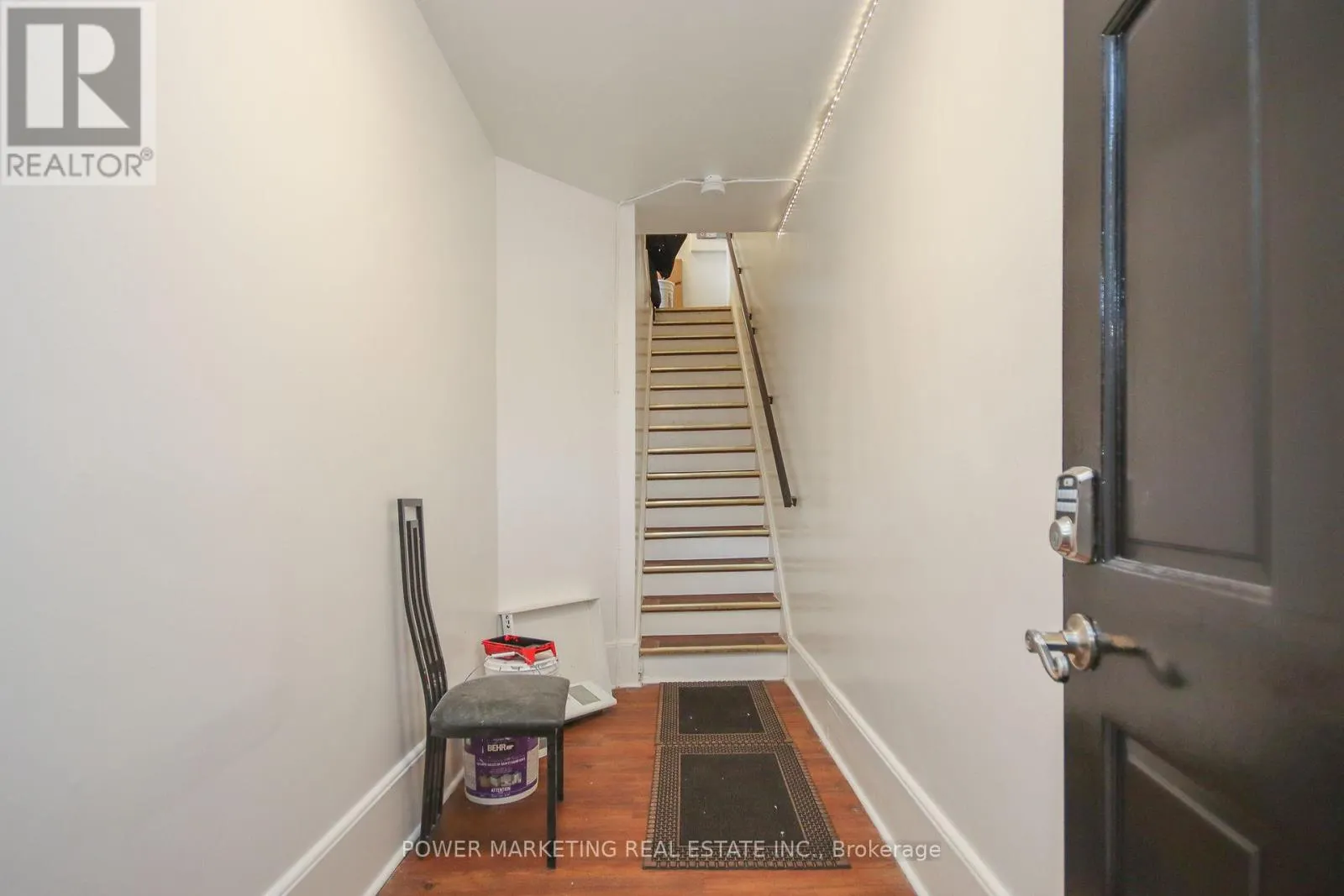 569 GLADSTONE AVENUE