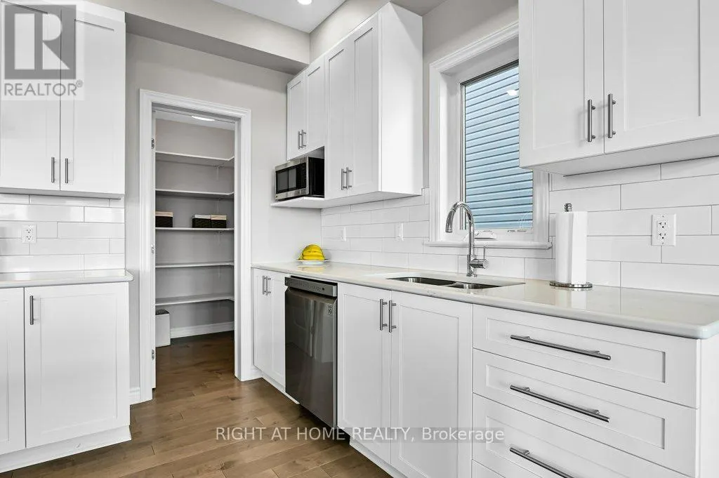 844 SNOWDROP CRESCENT
