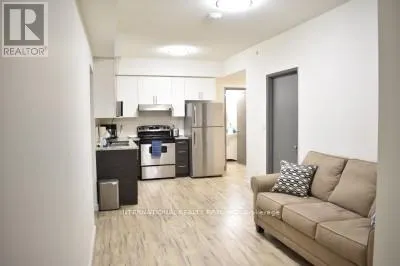 35 - 258C SUNVIEW STREET W