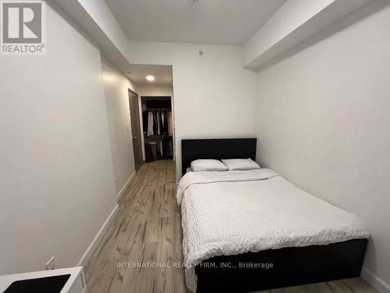 35 - 258C SUNVIEW STREET W