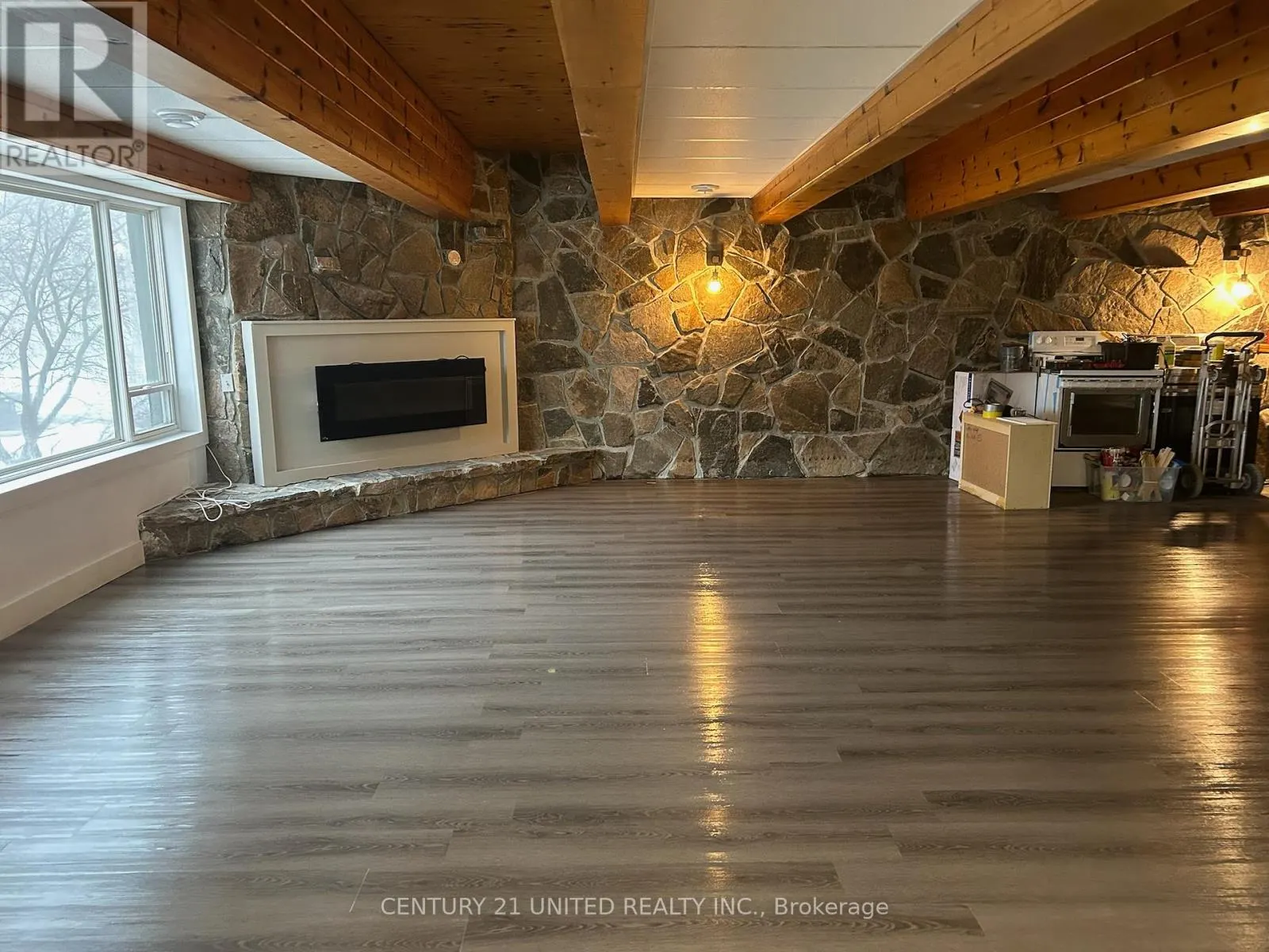 2704 LAKEFIELD ROAD