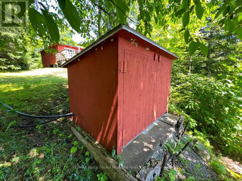 20 GOLDEN HORSESHOE LANE