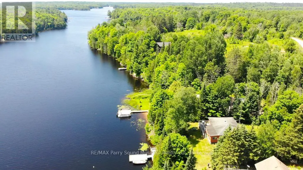 20 GOLDEN HORSESHOE LANE