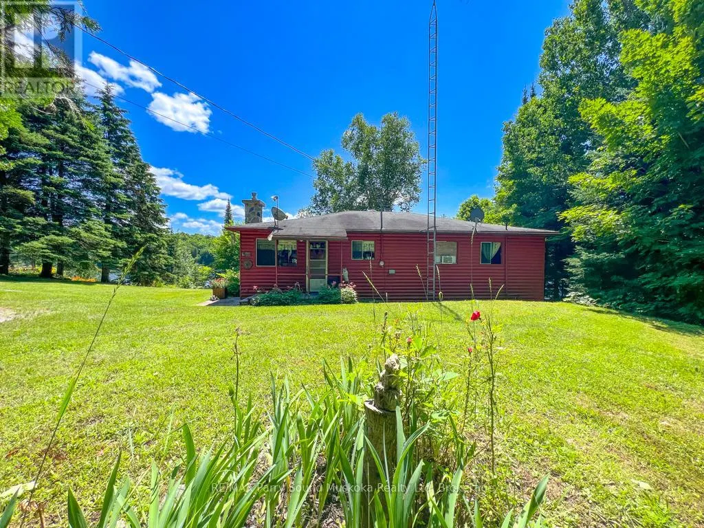 20 GOLDEN HORSESHOE LANE