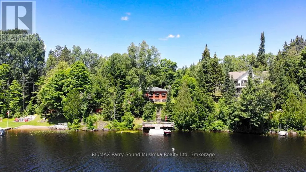 20 GOLDEN HORSESHOE LANE