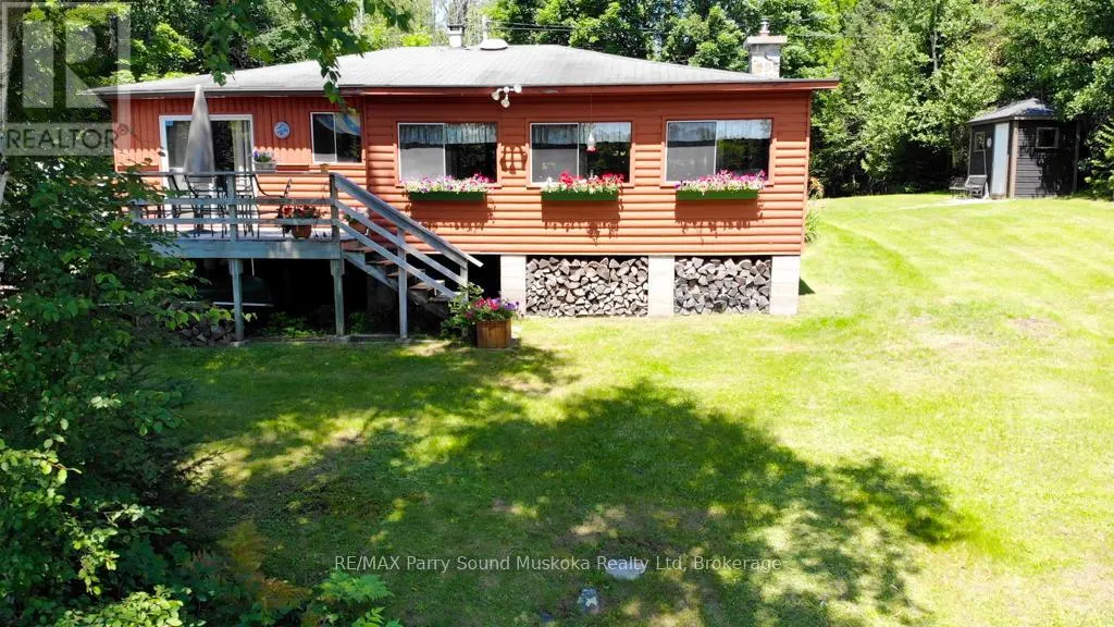 20 GOLDEN HORSESHOE LANE